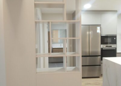 Imagen ESTANTERIA-DIVISOR-Proyecto-Nuestro-Refugio-4-scaled