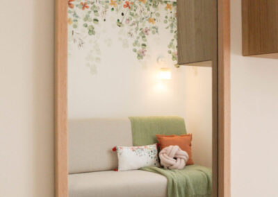 Imagen Vivomicasa-interiorismo-accesible-Calidez-Bohemia-Hab-013-scaled