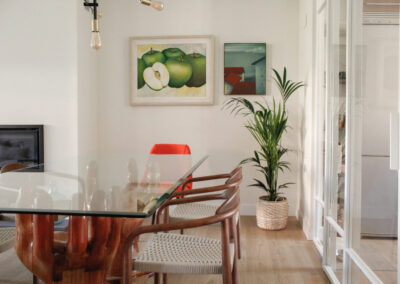 Imagen Vivomicasa-interiorismo-accesible-un-salon-con-Arte-056-1-scaled