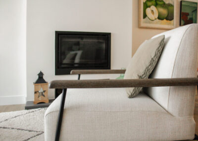 Imagen Vivomicasa-interiorismo-accesible-un-salon-con-Arte-101-1-scaled
