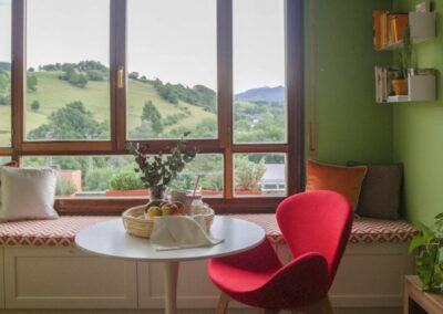 Imagen vivomicasa-interiorismo-accesible-salon-vive-002-43-scaled