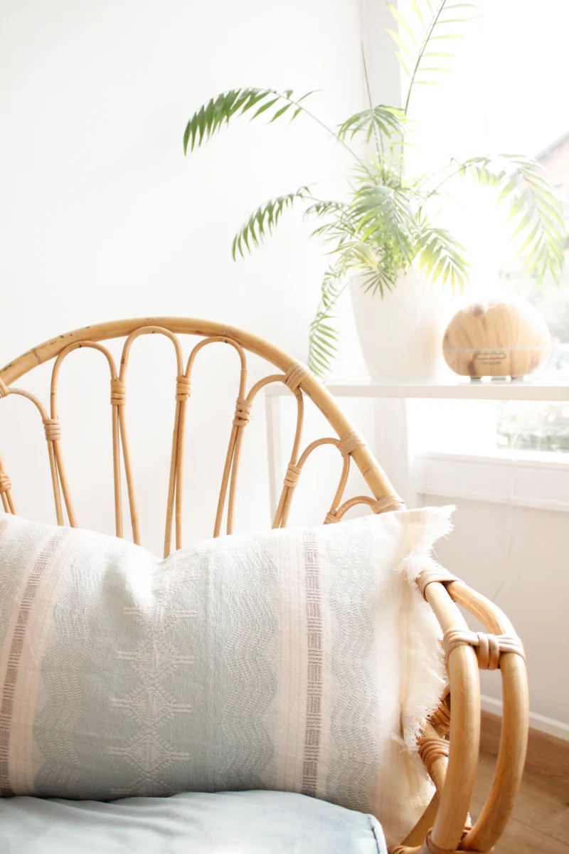 silla y almohada